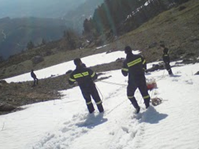 Ανασύρθηκε πτώμα από χαράδρα στην Έυβοια