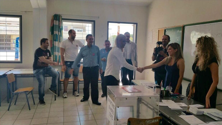 Ρένα Δούρου: «Στόχος είναι η δημιουργία περιβάλλοντος σταθερότητας» Ρένα Δούρου: «Στόχος είναι η δημιουργία περιβάλλοντος σταθερότητας»