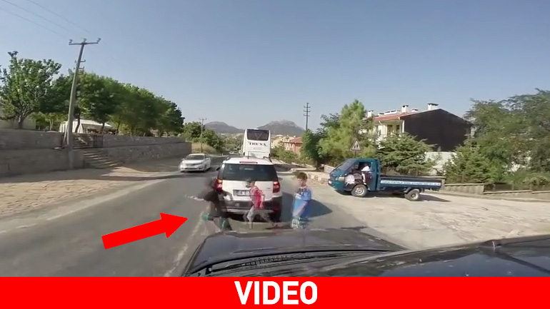 Διασχίζοντας τον δρόμο…