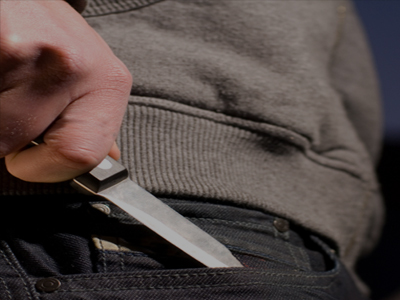 Τον ακινητοποίησαν για να του πάρουν το αυτοκίνητο