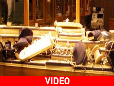 Χαλκίδα: Βίντεο-ντοκουμέντο από ληστεία σε κοσμηματοπωλείο