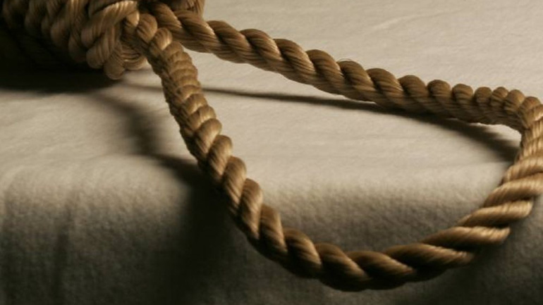 Ιωάννινα: Βρέθηκε κρεμασμένος έξω από την εκκλησία