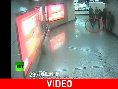 Απίστευτη καταδίωξη στο Μετρό της Σαγκάης Απίστευτη καταδίωξη στο Μετρό της Σαγκάης