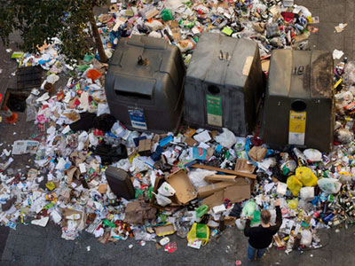 Πνίγηκε στα σκουπίδια η Μαδρίτη