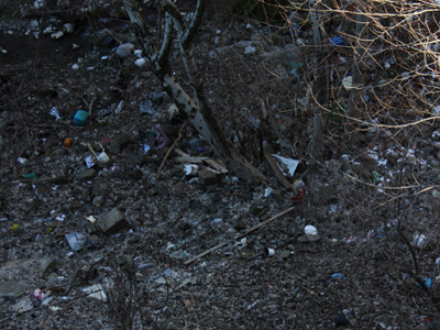 Ρέμα «σκουπιδότοπος» στον δήμο Αλμυρού