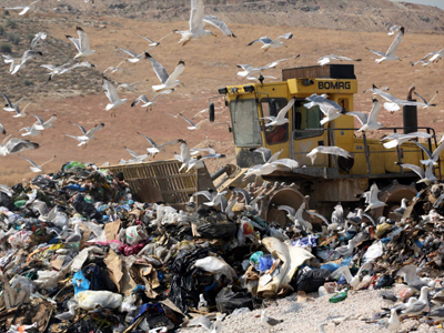 Στον «αέρα» η μπίζνα με τα σκουπίδια