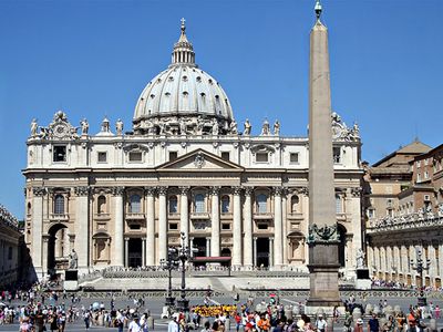 Θα μηνύσουν το Βατικανό