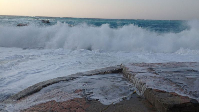 Θεσσαλονίκη: Πτώμα γυναίκας ανασύρθηκε σε παραλία της Επανομής