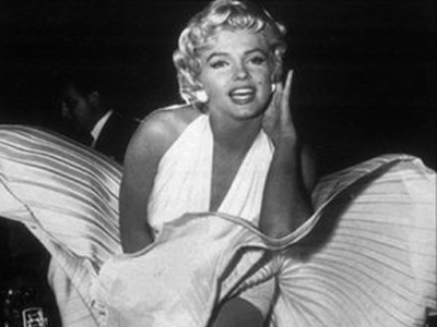 Μια περιουσία για διάσημο φόρεμα της Marilyn Monroe Μια περιουσία για διάσημο φόρεμα της Marilyn Monroe