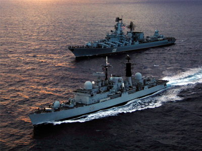 Πέρασαν το Σουέζ πολεμικά του Ιράν