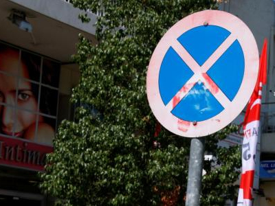 Πύργος: Έκλεψαν τα φανάρια ασφάλειας έργου