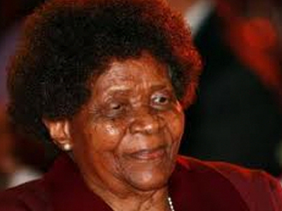 «Εφύγε» η Albertina Sisulu