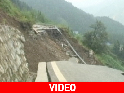 Κίνα: Παγιδευμένοι στο βουνό χωρίς νερό και ηλεκτρικό χιλιάδες τουρίστες