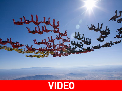 Η.Π.Α.: Διαγωνισμός ελεύθερης πτώσης με αλεξίπτωτο στην Αριζόνα Η.Π.Α.: Διαγωνισμός ελεύθερης πτώσης με αλεξίπτωτο στην Αριζόνα