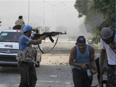 Μαίνονται οι φυλετικές συγκρούσεις στη Λιβύη