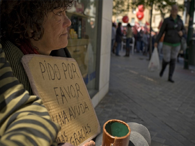 Σε ύφεση και το 2013 η ισπανική οικονομία