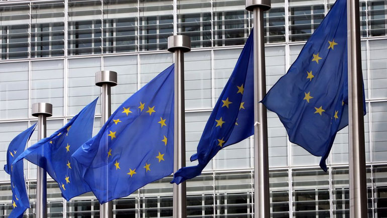 Bόμβα από την Κομισιόν: Αναμένει ανάπτυξη του ελληνικού ΑΕΠ κατά 0,5% φέτος από 2,5%