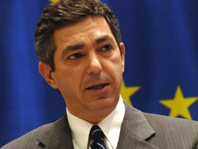 Στην Ίμβρο ο Σταύρος Λαμπρινίδης