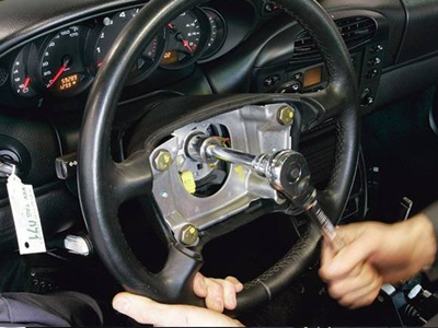 «Πήραν» μόνο το τιμόνι