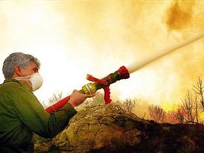 Υπό πλήρη έλεγχο η φωτιά στον Αγ. Στέφανο