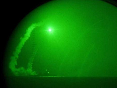 Νέος γύρος αεροπορικών βομβαρδισμών στη Λιβύη