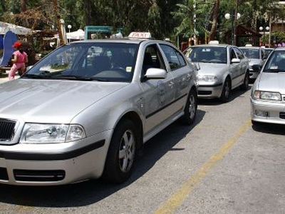 Πλήρωσε…και το κόμιστρο του ταξί κτηνοτρόφος στον Βόλο