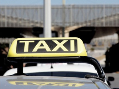 Λήστεψαν οδηγό ταξί στη Θεσσαλονίκη