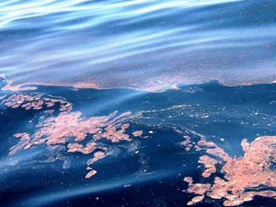 Θαλάσσια ρύπανση στην Ελευσίνα