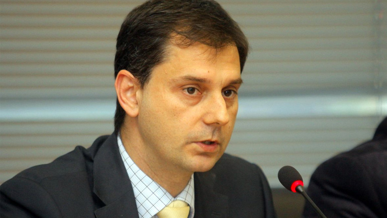 Θεοχάρης: «Η κυβέρνηση ετοιμάζει τη μετάβαση της χώρας στη δραχμή»