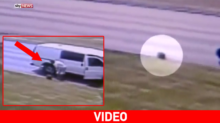 Βρήκε 150.000 δολάρια στον δρόμο και τα πήρε σπίτι του!