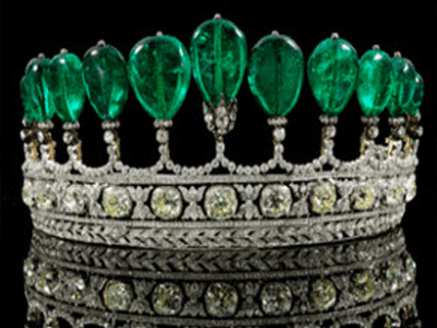 «Αυτοκρατορική» τιμή για «αυτοκρατορική» τιάρα