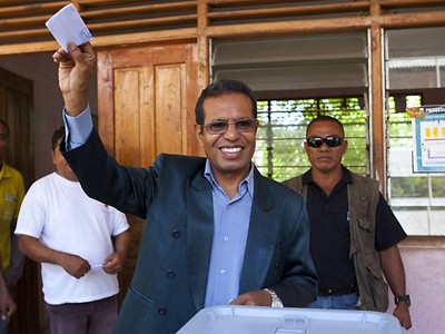 Πρόεδρος και με τη βούλα!