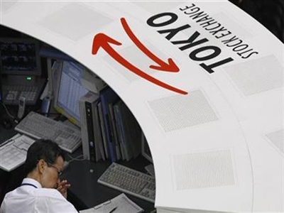 Οι αποφάσεις του Eurogroup δεν απέτρεψαν την πτώση στο Τόκιο