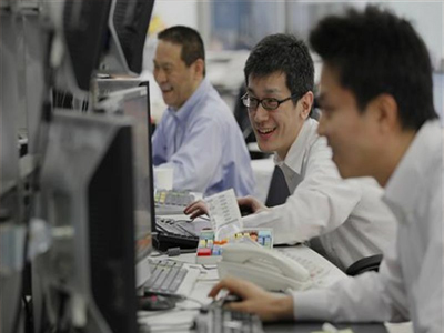 Η συντριβή του πυραύλου έφερε χαμόγελα