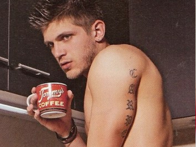 Λέει τα πράγματα με το όνομά τους