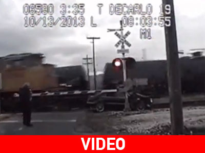 Η.Π.Α.: Γυναίκα οδηγός παρασύρθηκε δύο φορές από τρένο
