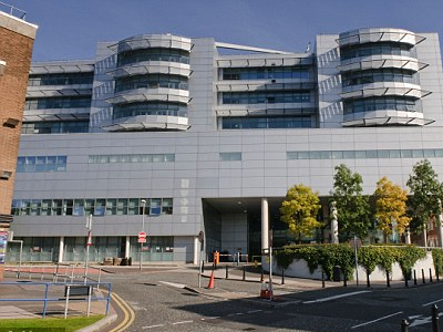 Β. Ιρλανδία: Πέθανε περιμένοντας το ασθενοφόρο