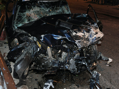 Σύγκρουση φορτηγού με αυτοκίνητο στη Λεωφ. Κηφισού