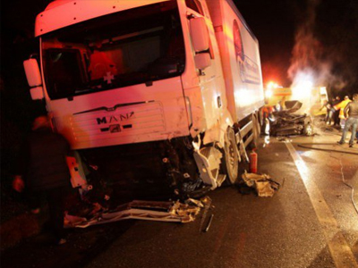 Σύγκρουση φορτηγών στην Eθνικη Oδό Θεσσαλονίκης – Σερρών