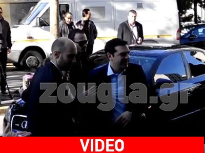 Στην Κουμουνδούρου ο Αλέξης Τσίπρας