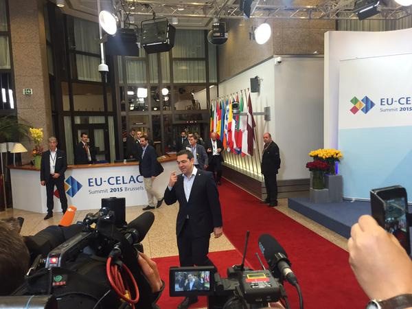 Ο Αλέξης Τσίπρας ετοιμάζεται να κάνει δηλώσεις