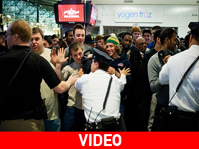 ΗΠΑ: Ξεκίνημα εκπτώσεων… με ξύλο και εντάσεις!