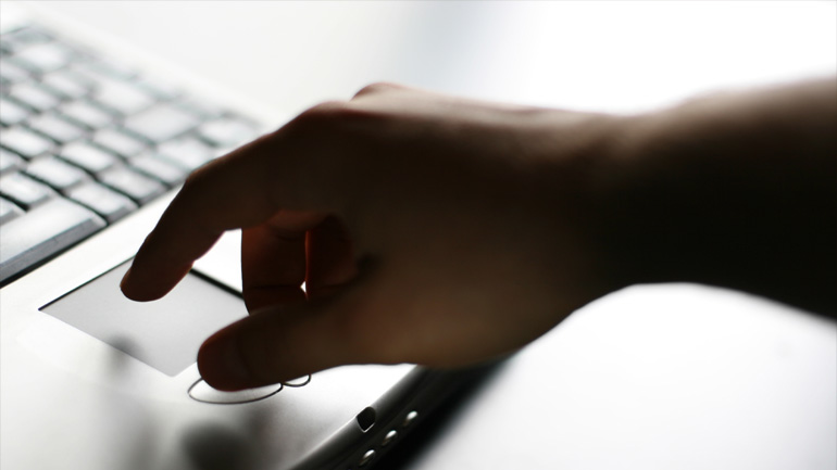 Δικογραφία σε βάρος 45χρονου για προσβολή γενετήσιας αξιοπρέπειας 16χρονης μέσω Διαδικτύου