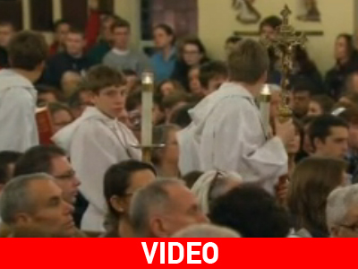 Ολονυχτία για τα θύματα της τραγωδίας στο Κονέκτικατ