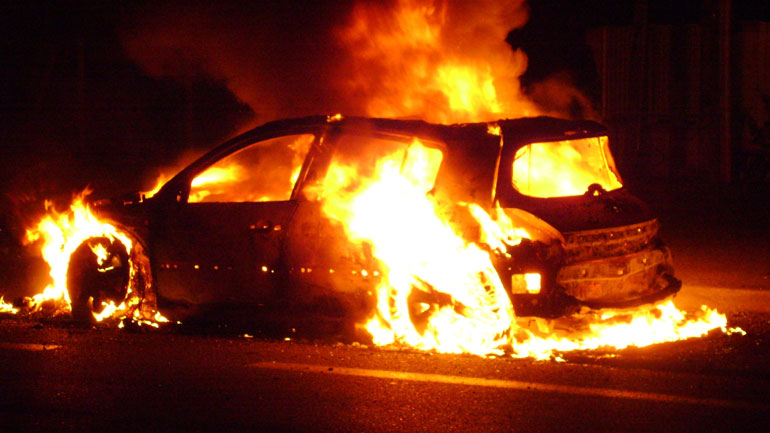 Θεσσαλονίκη: Το τροχαίο προκάλεσε πυρκαγιά