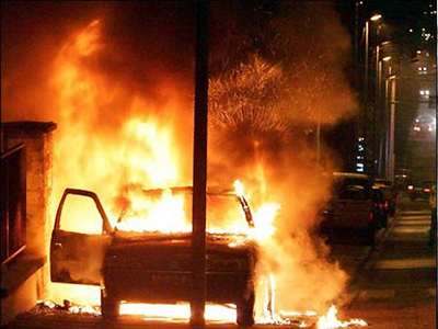 Πυρκαγιά σε Ι.Χ. στη Σαλαμίνα