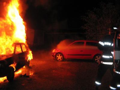 Πυρκαγιά στον προαύλιο χώρο του υπουργείου Πολιτισμού