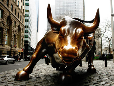 Κέρδη και ρεκόρ στη Wall Street