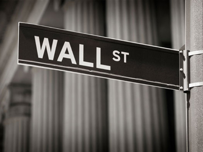 Χαμηλές πτήσεις στη Wall Street