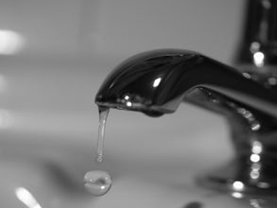 Ακατάλληλο το νερό για τα βρέφη και στην Καβαγκούτσι